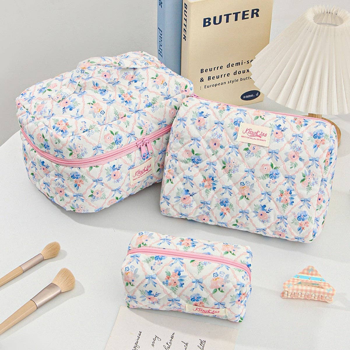 Canvas Striped Octagonal Large-Capacity Toiletry Bag: Pink and blue striped bouquet / Medium size 26*7*18cm