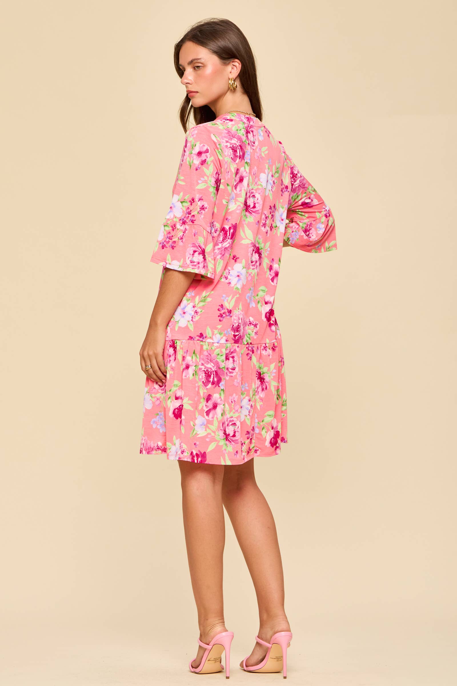 Floral Print Shirred Tiered 3/4 Sleeve Dress: CORAL / S