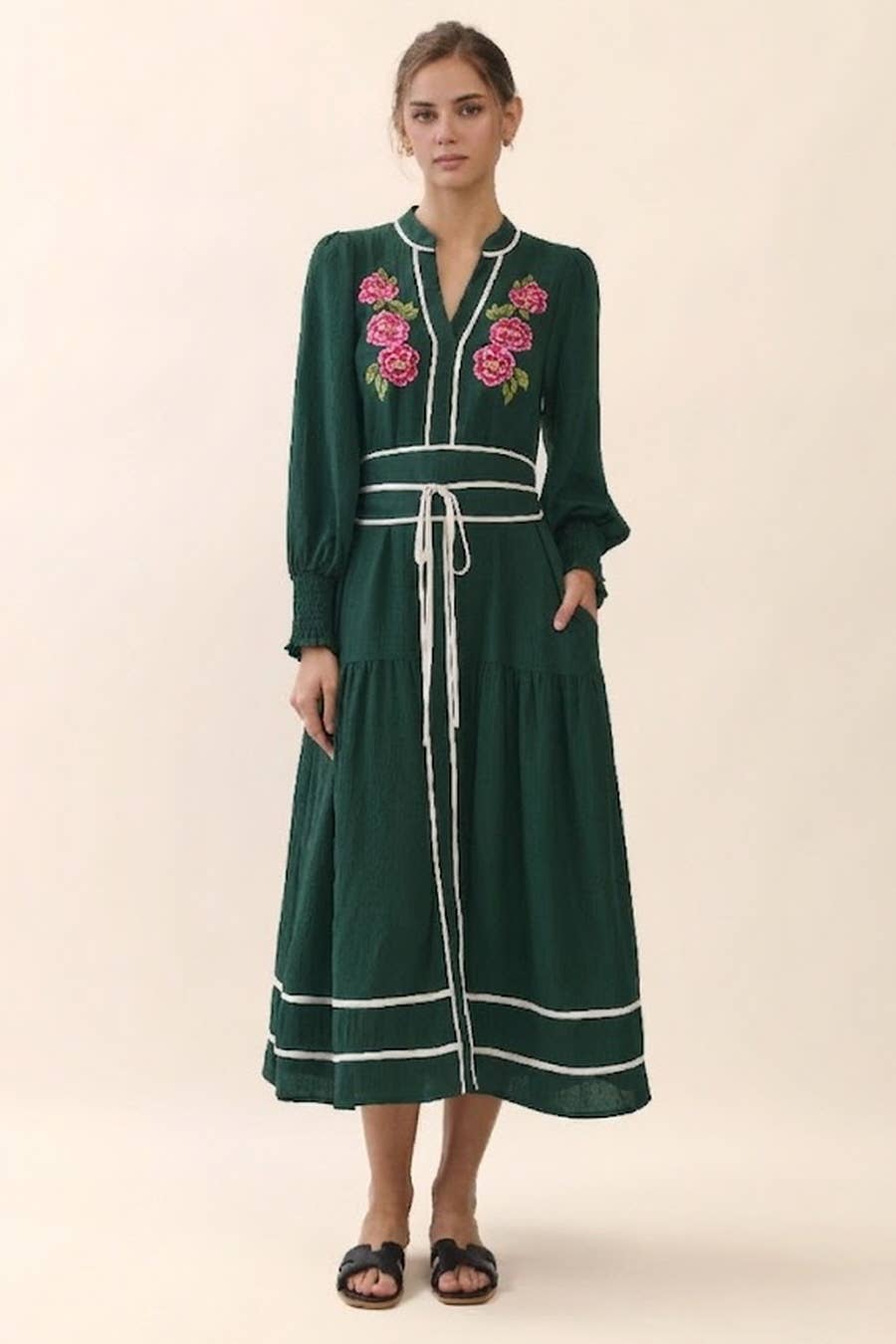 Floral Embroidered Midi Dress: BLACK / L